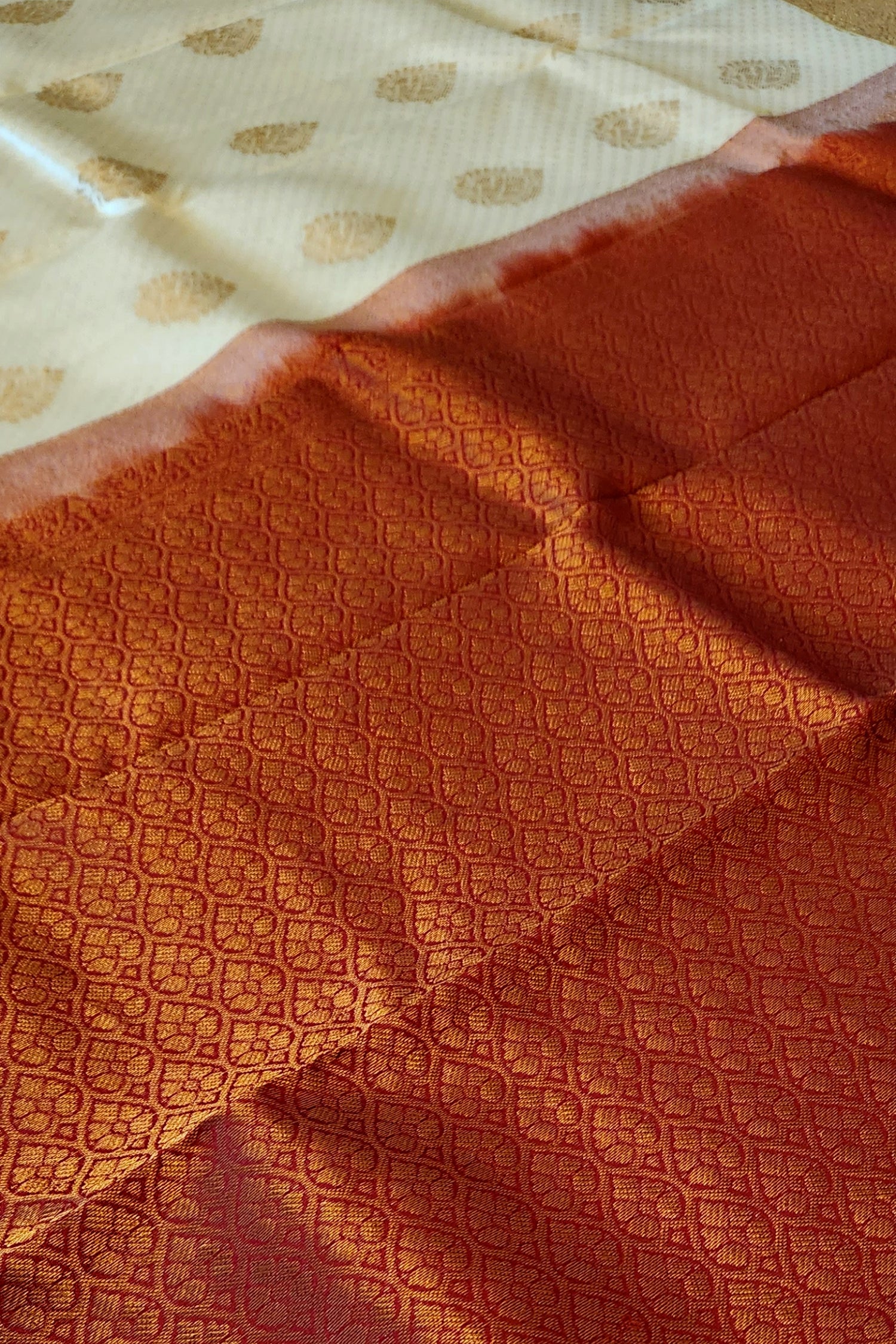 INIYA - Handwoven Pure Kanjivaram Silk Saree