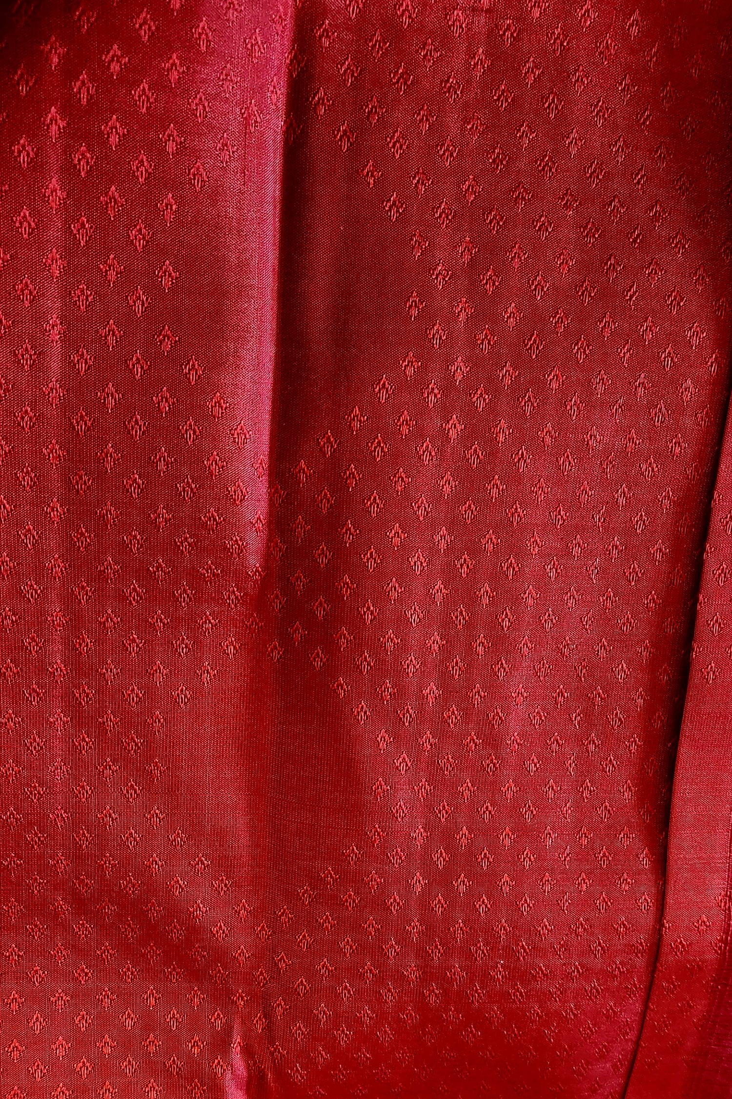 INIYA - Handwoven Pure Kanjivaram Silk Saree