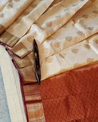 INIYA - Handwoven Pure Kanjivaram Silk Saree