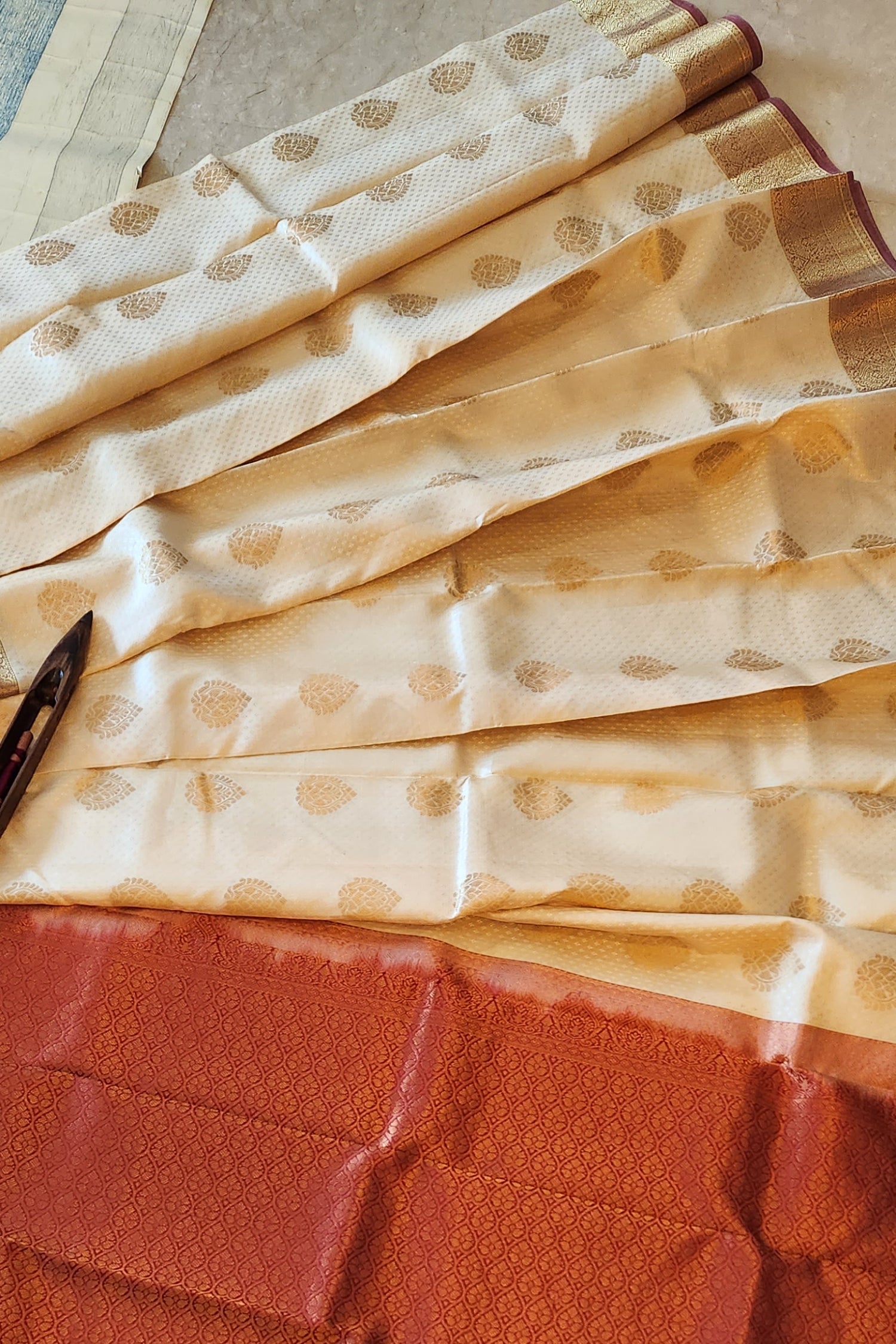 INIYA - Handwoven Pure Kanjivaram Silk Saree