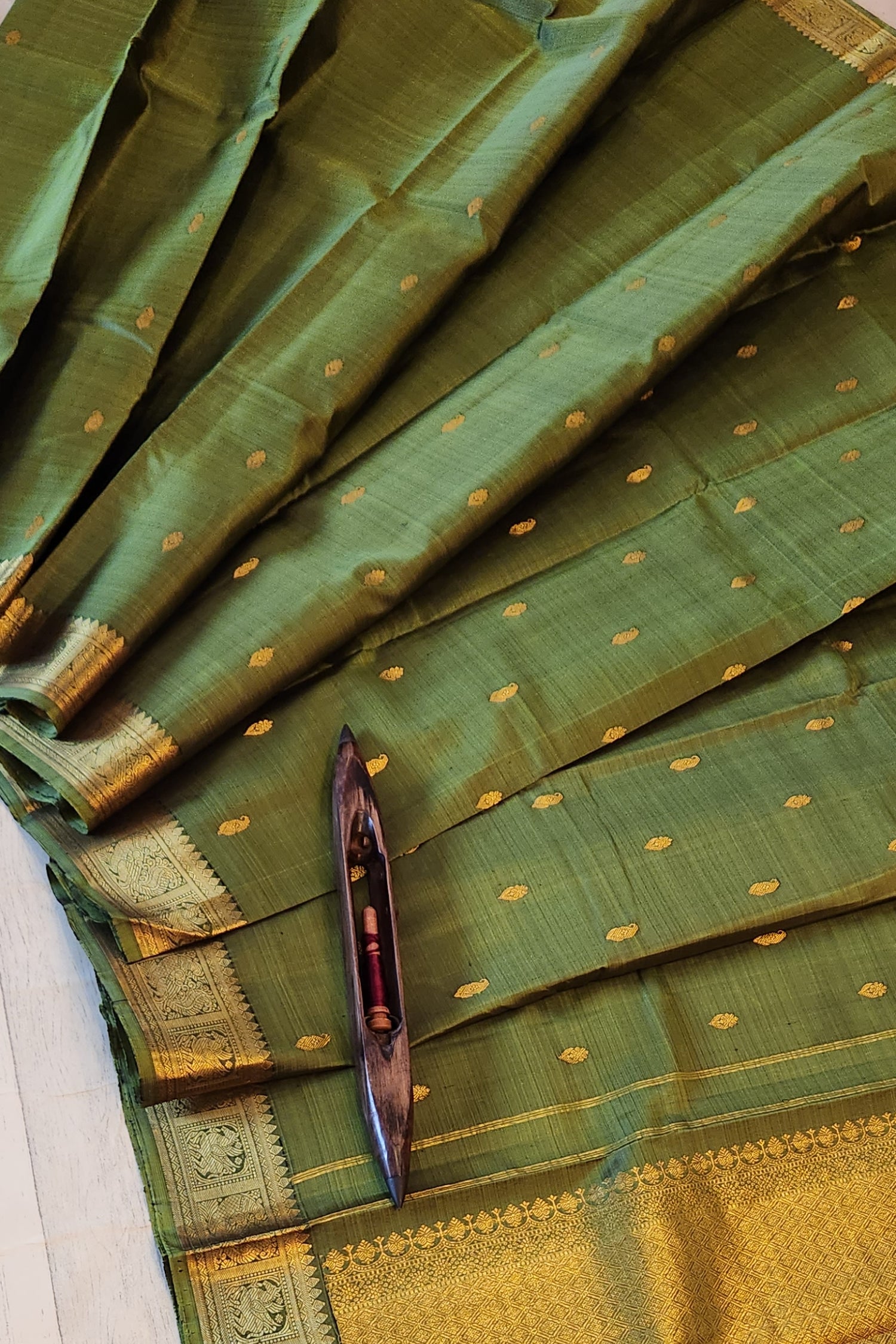 VIYA - Handwoven Pure Kanjivaram Silk Saree