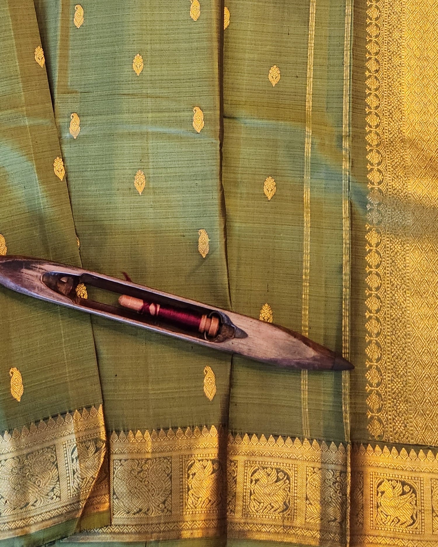 VIYA - Handwoven Pure Kanjivaram Silk Saree