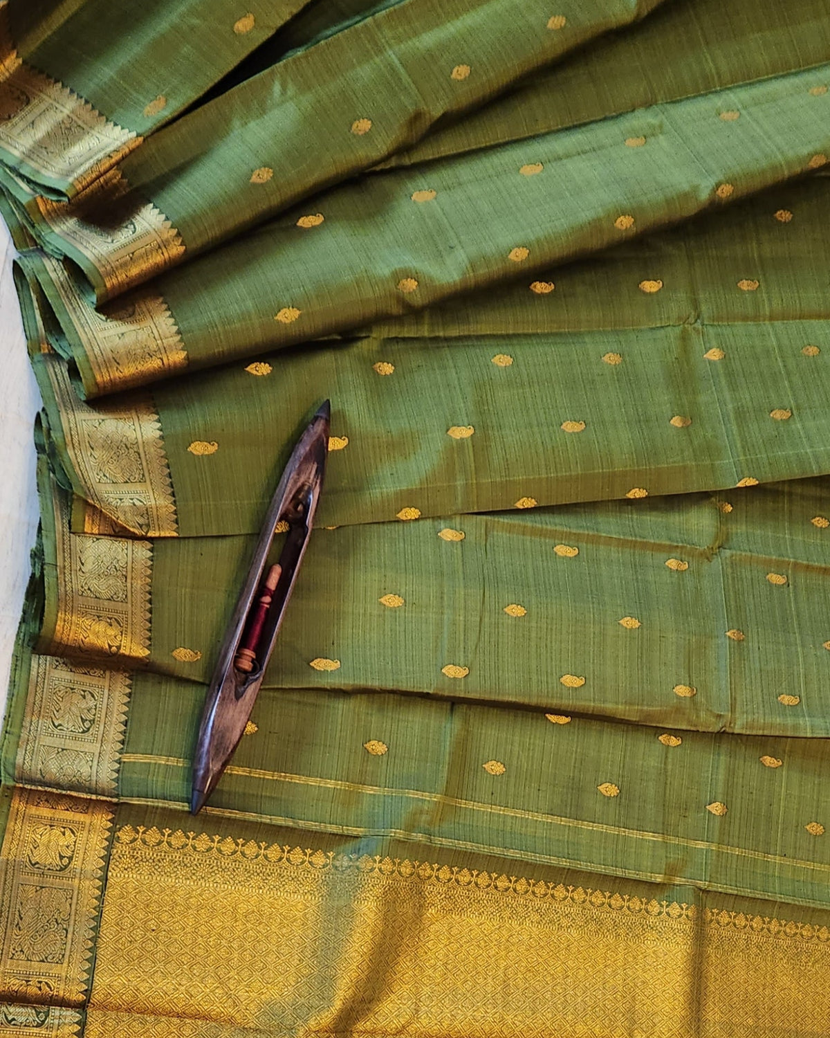 VIYA - Handwoven Pure Kanjivaram Silk Saree
