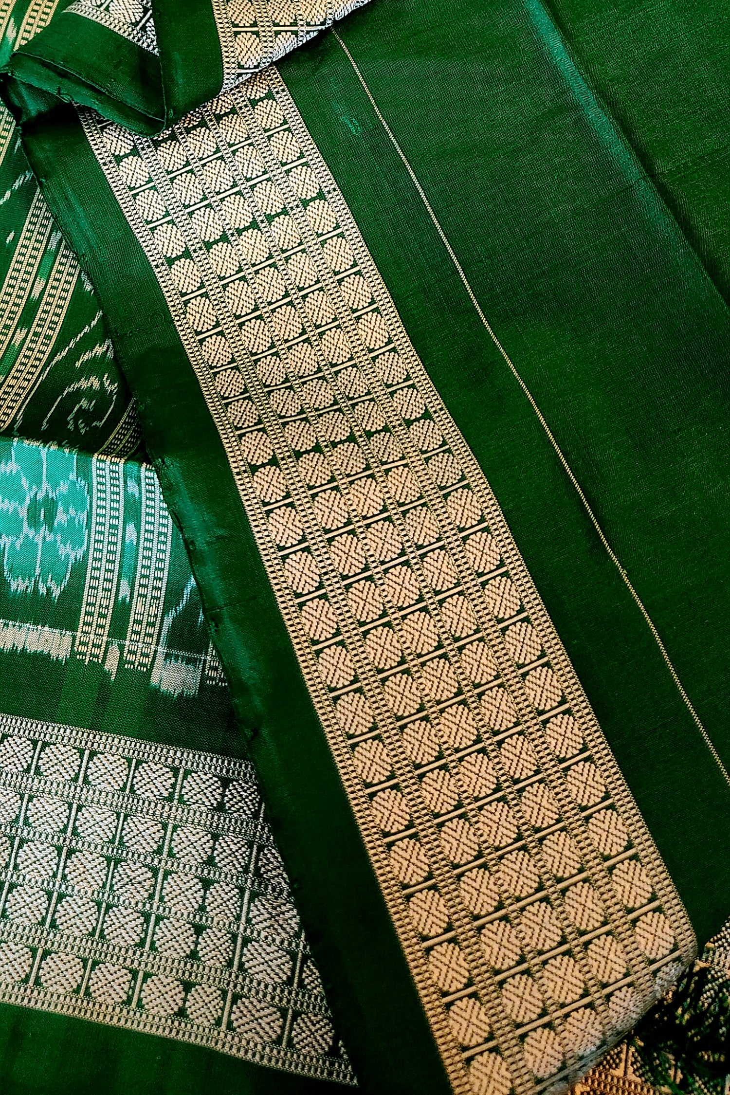 BOITA: Handwoven Sambalpuri Silk Saree