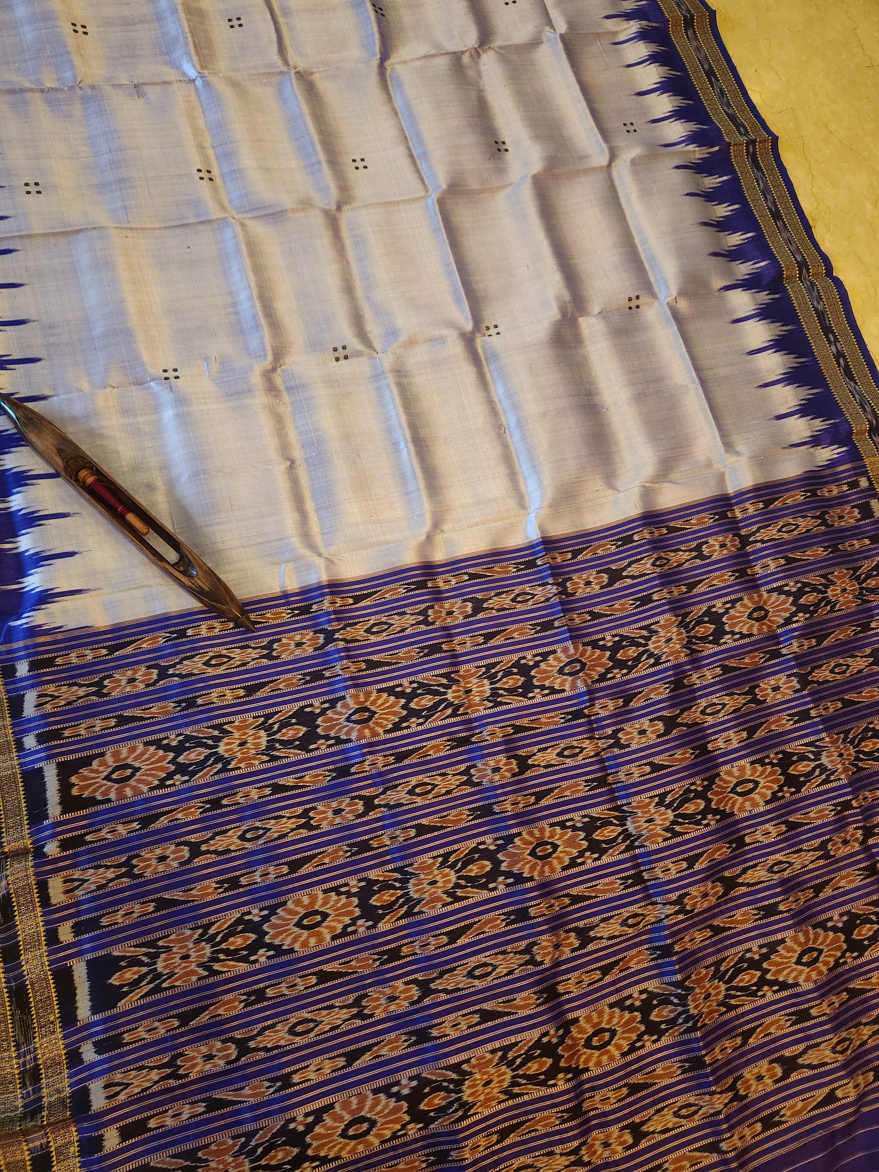 GUNJAN - Traditional Khandua Silk