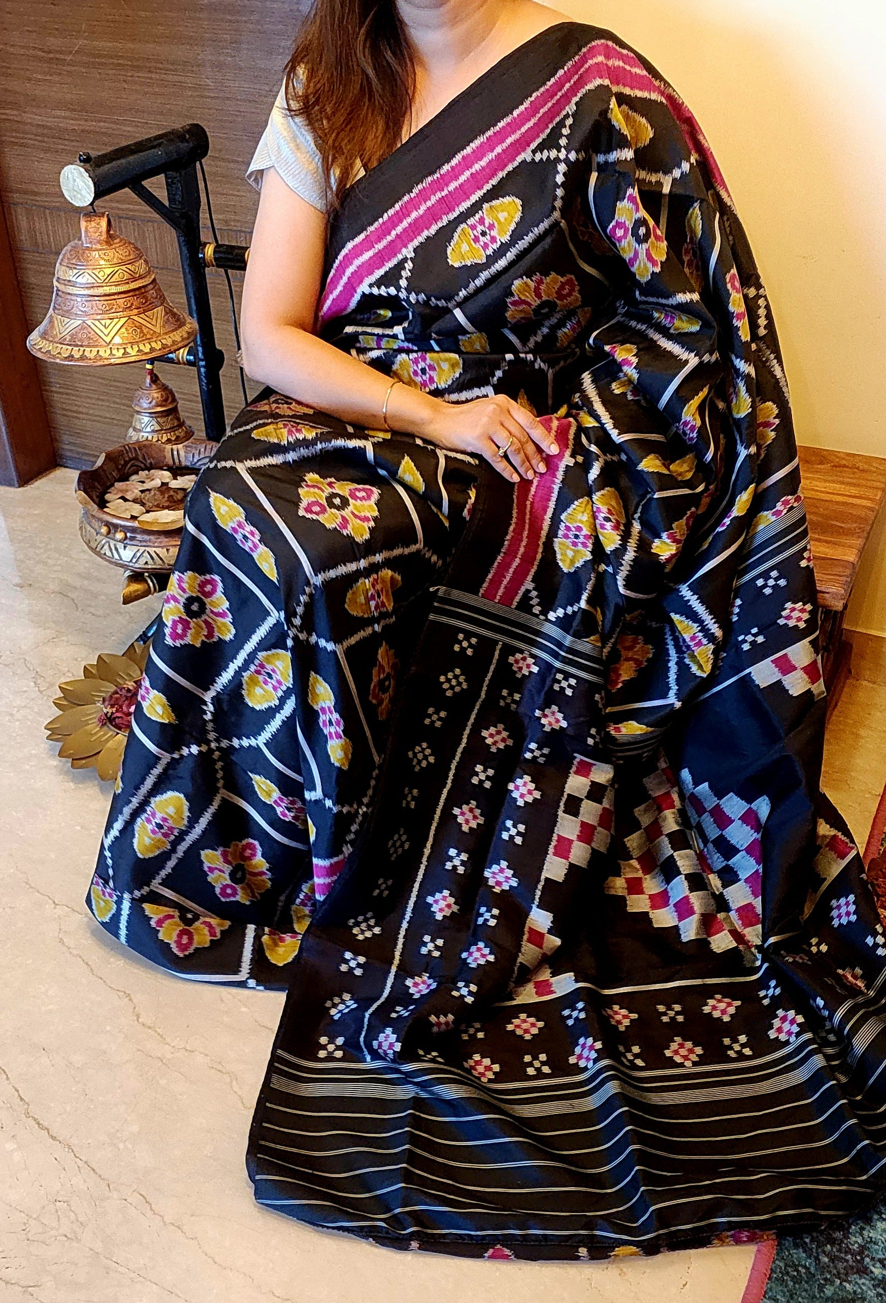 AKSAARA - Contemporary Baghambari Pasapalli design