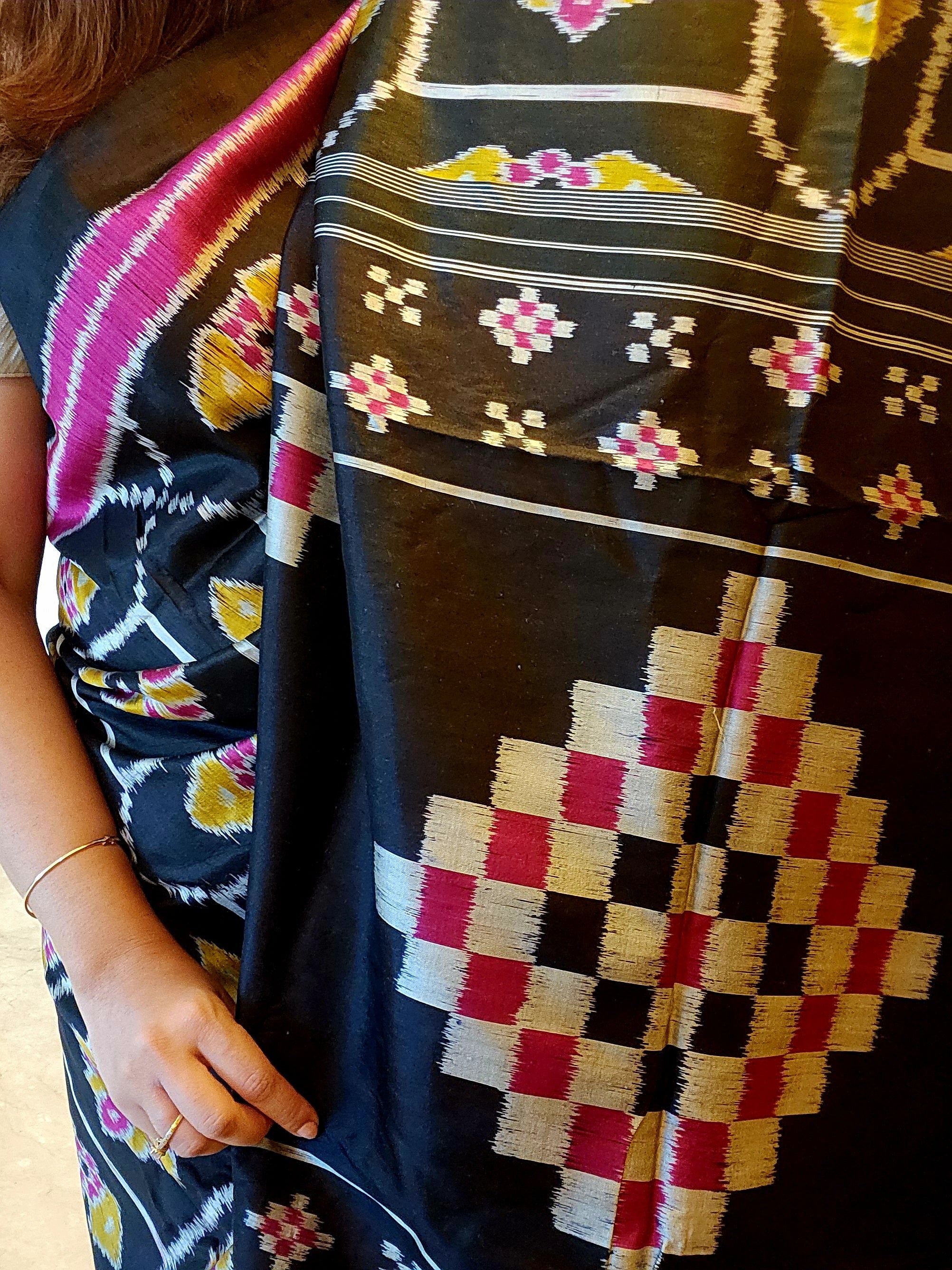 AKSAARA - Contemporary Baghambari Pasapalli design