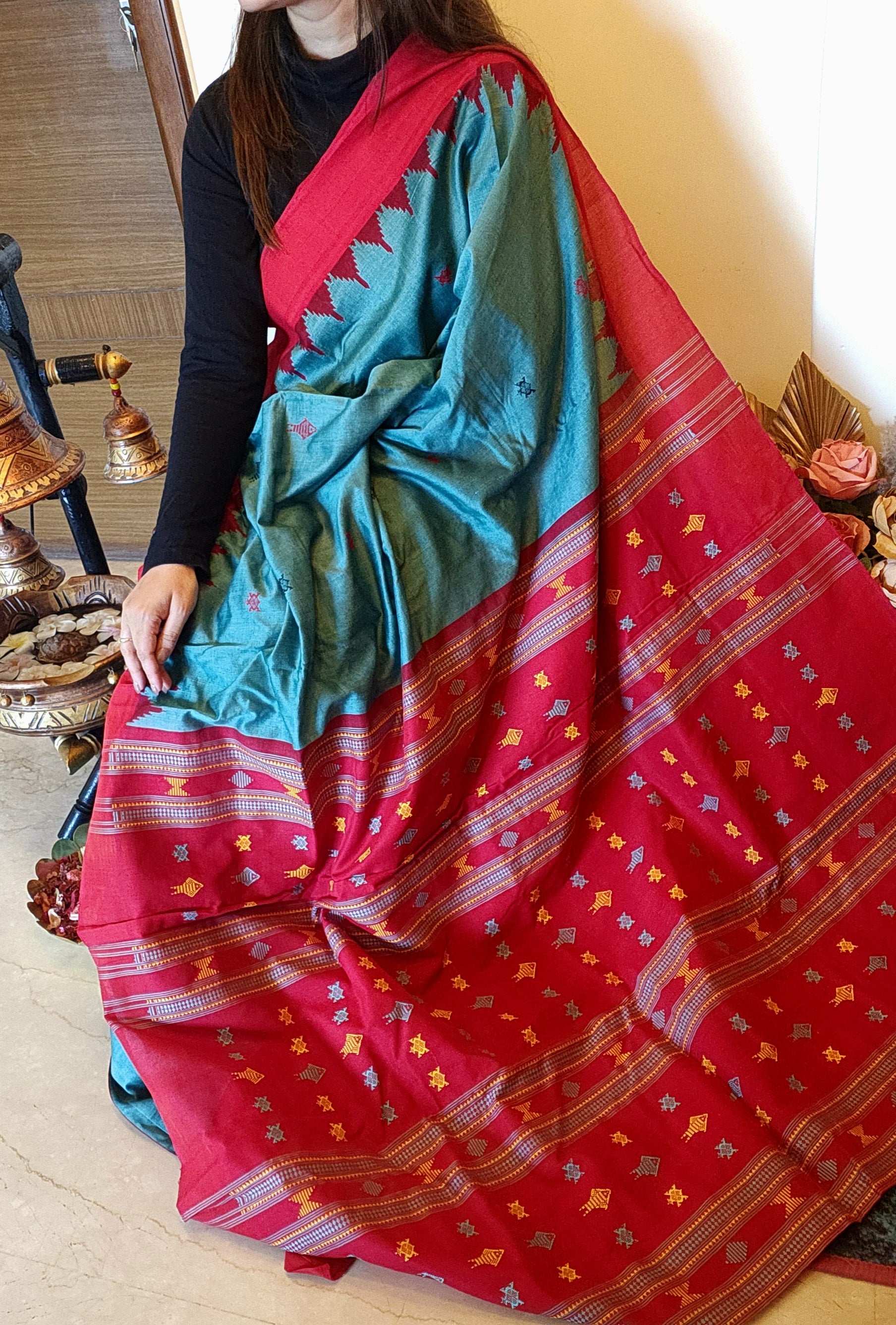 NIVA: Handwoven Sambalpuri Cotton Saree (Green-Red)