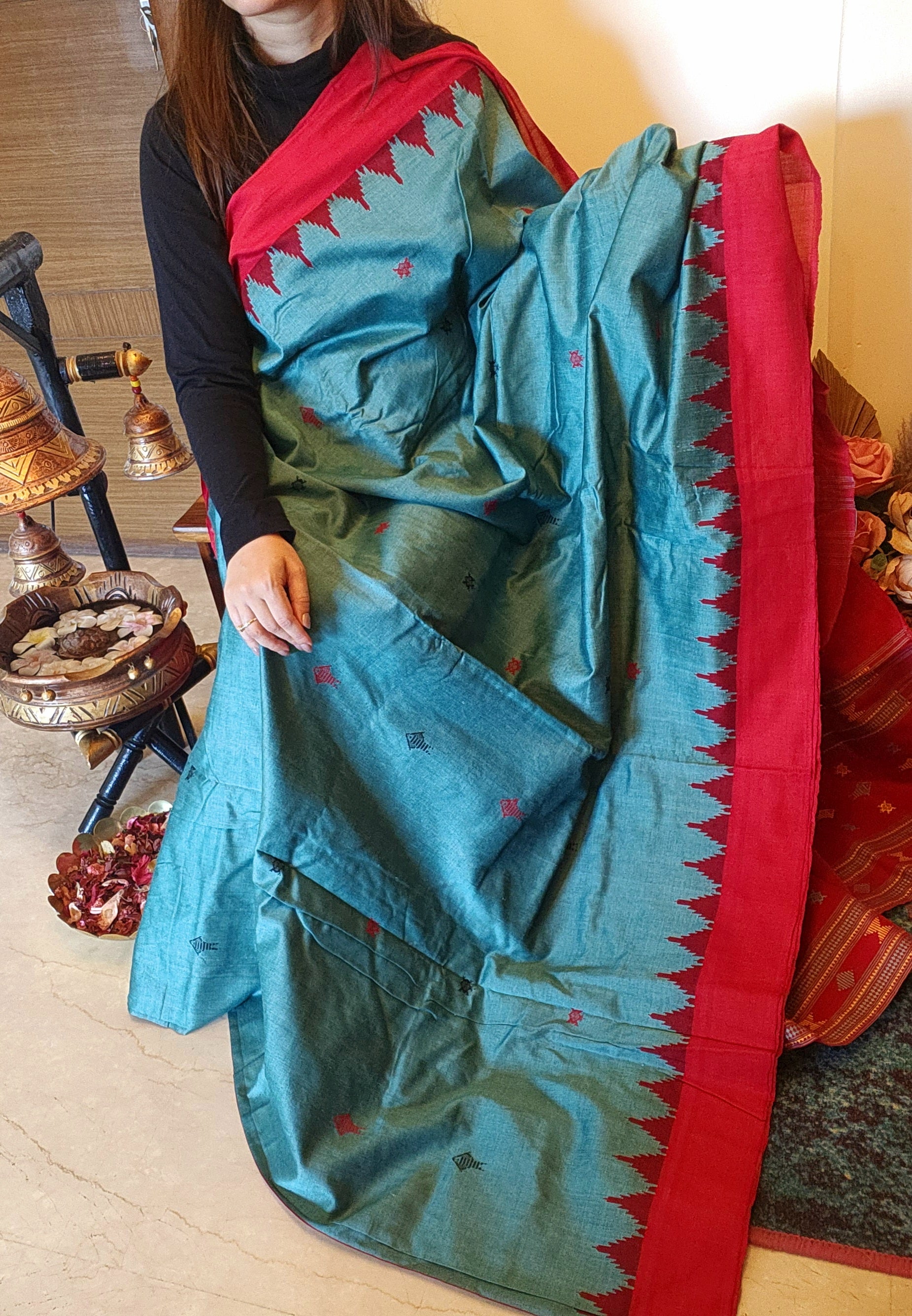 NIVA: Handwoven Sambalpuri Cotton Saree (Green-Red)