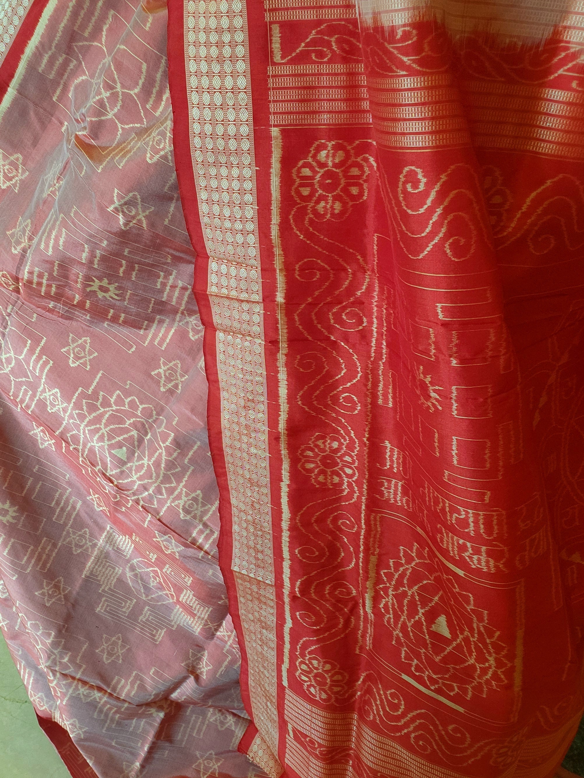 SHRI YANTRA: Handwoven Sambalpuri Silk Saree (Pink-Red)