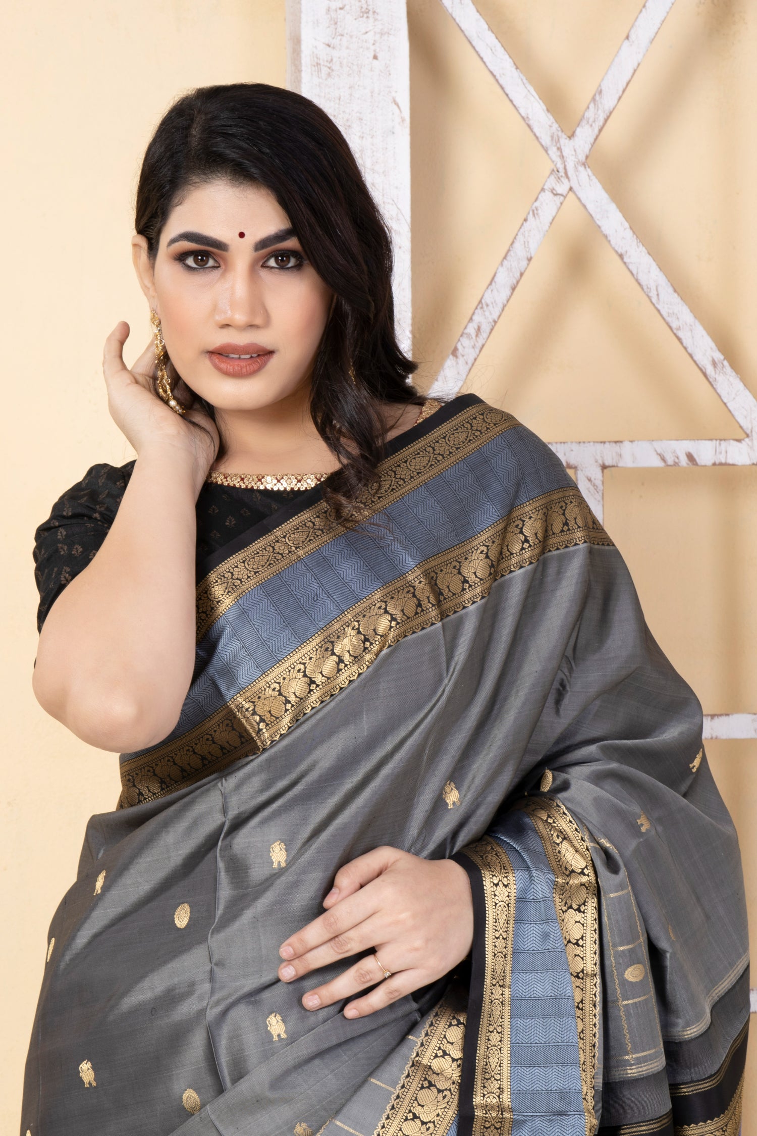 CHAKRA YALI - Handwoven Pure Kanjivaram Silk Saree