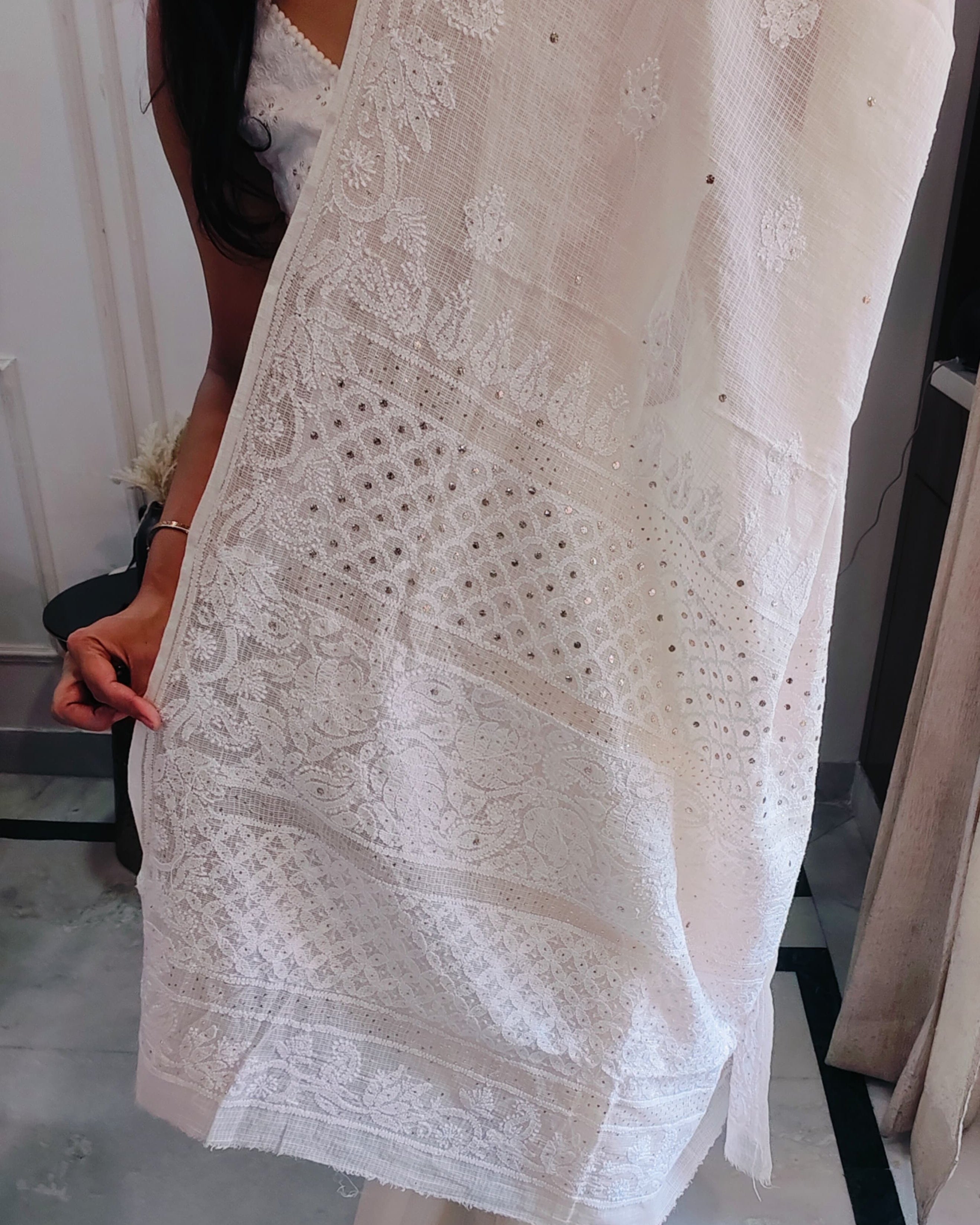 Noor - White