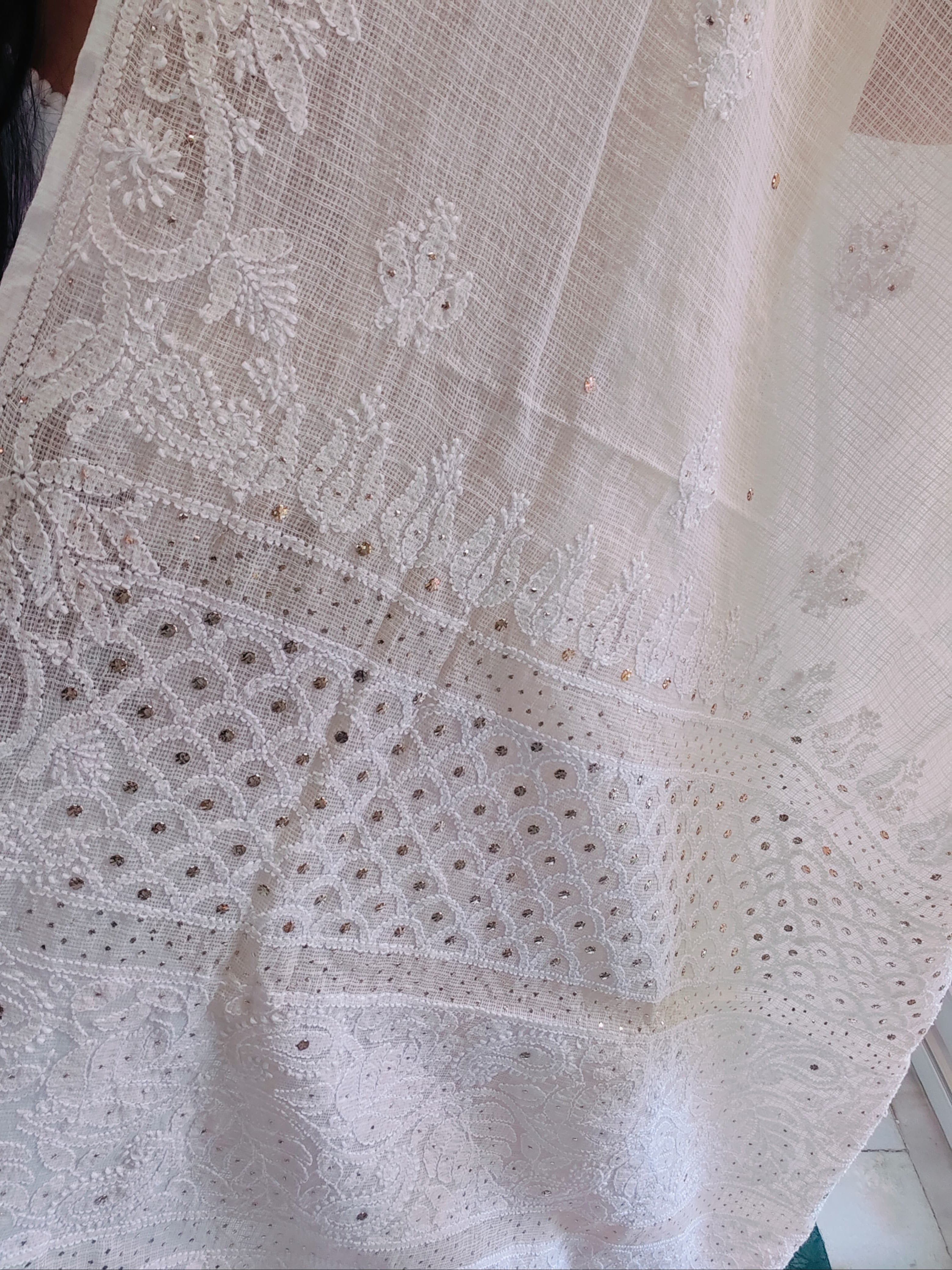 Noor - White