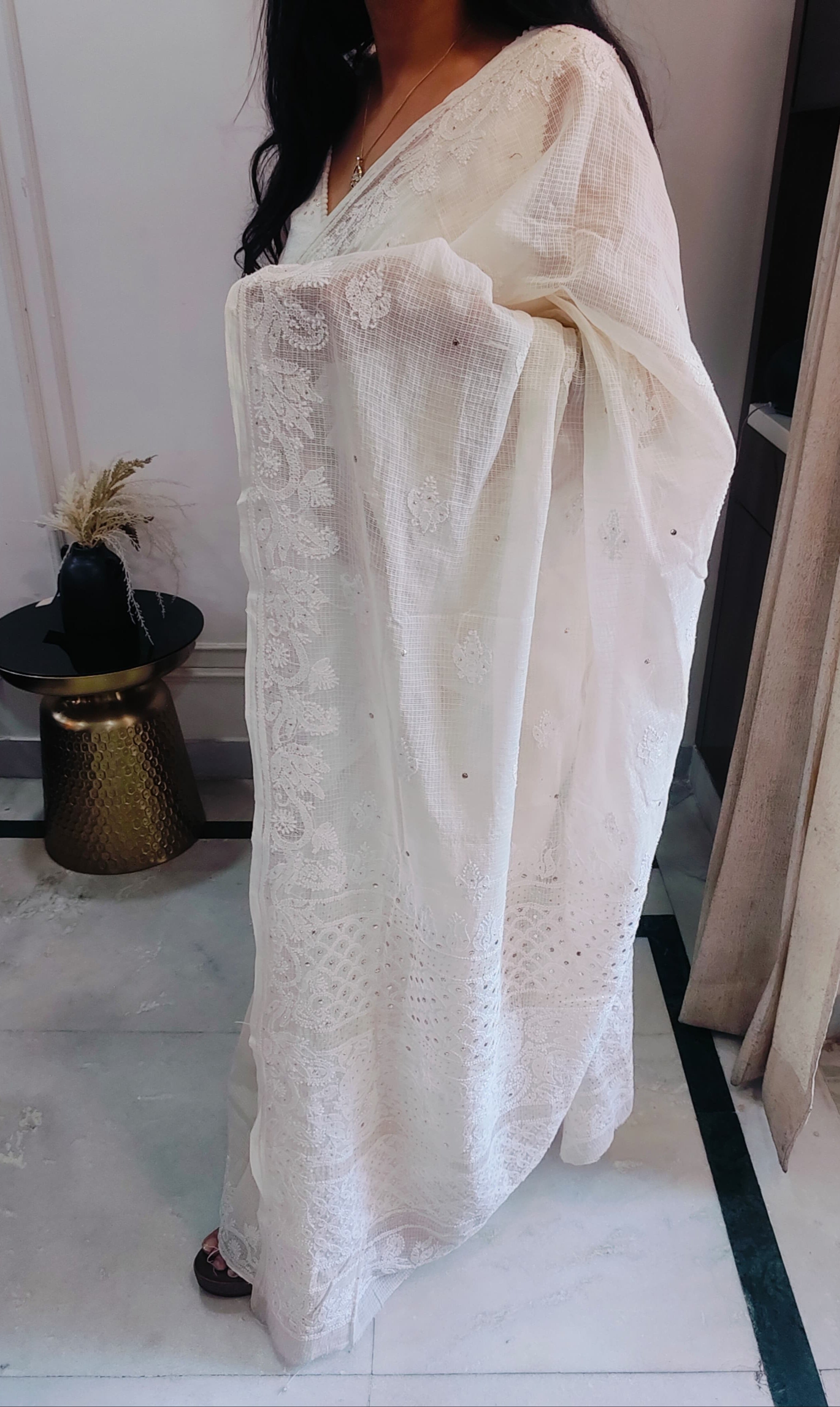 Noor - White
