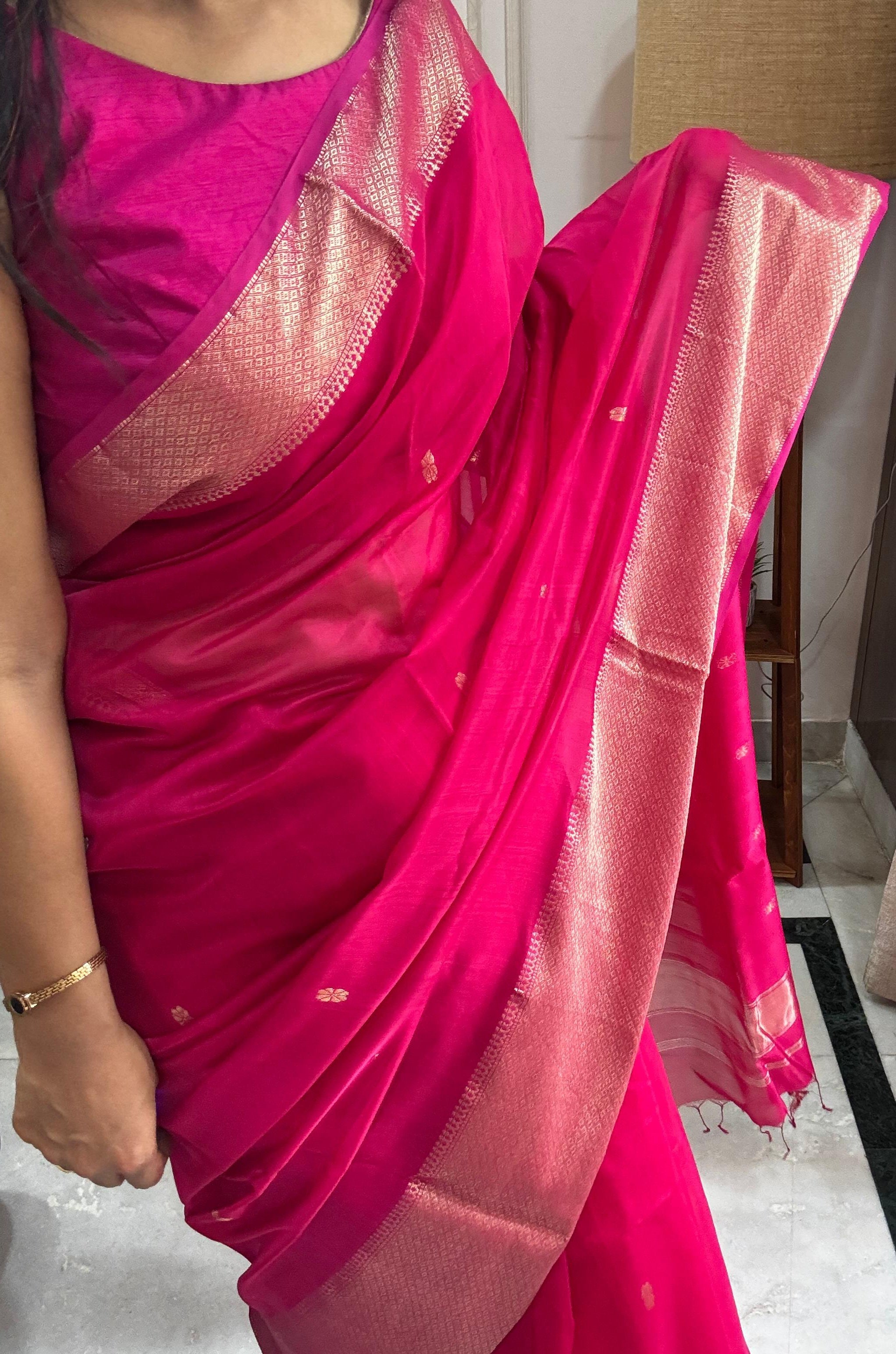 MANNAT: Maheshwari Saree (Magenta)