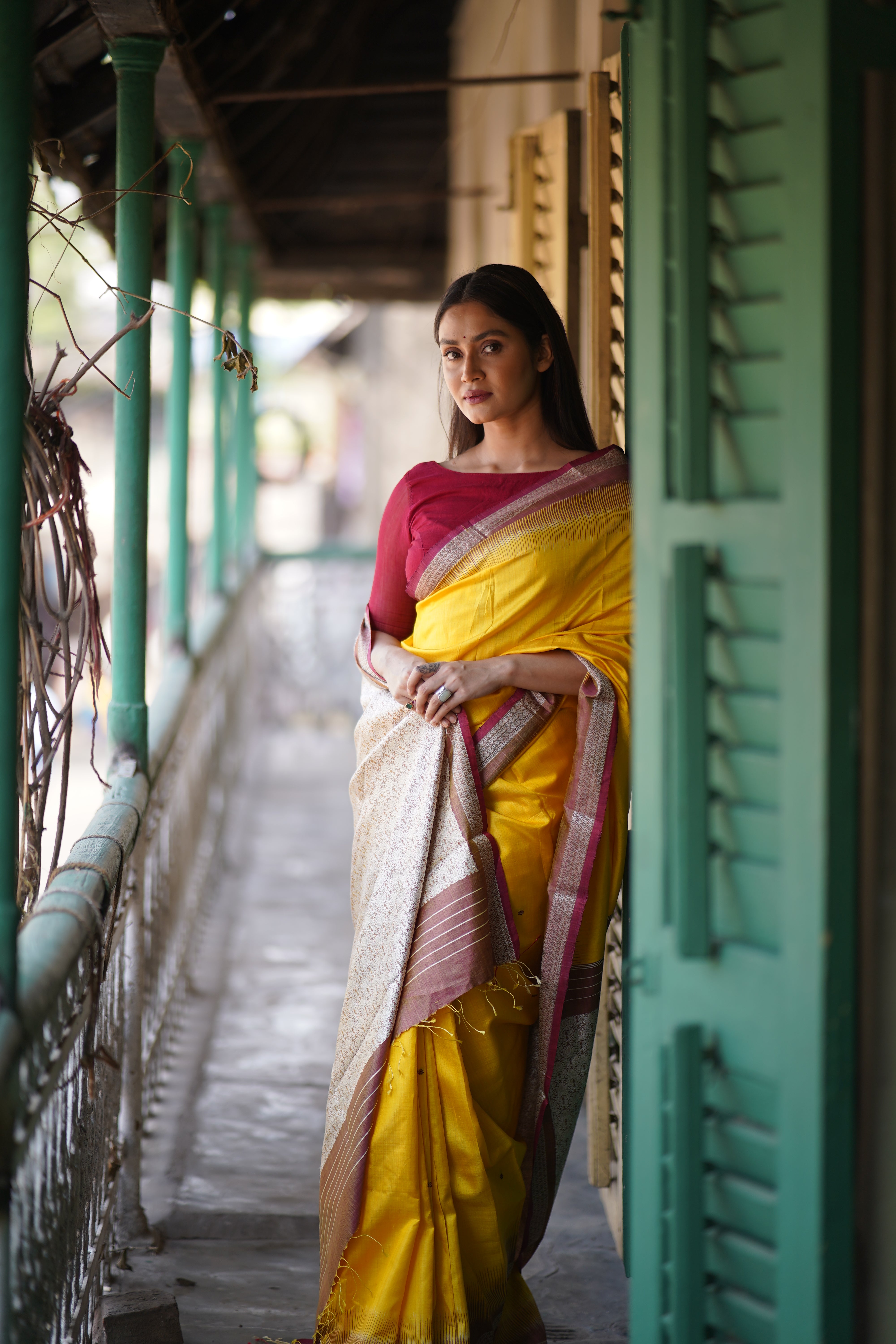 SAUNDH - Yellow