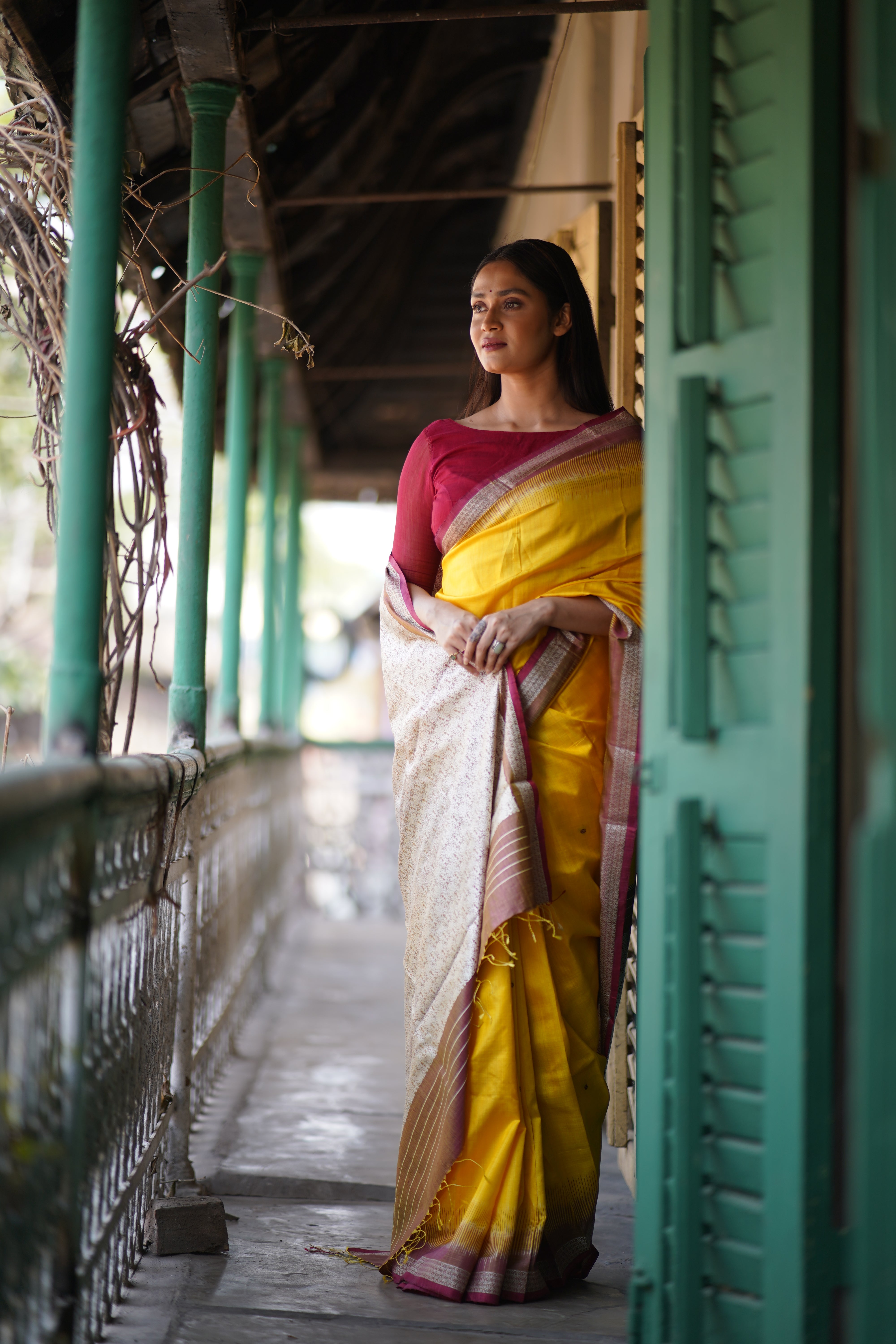 SAUNDH - Yellow