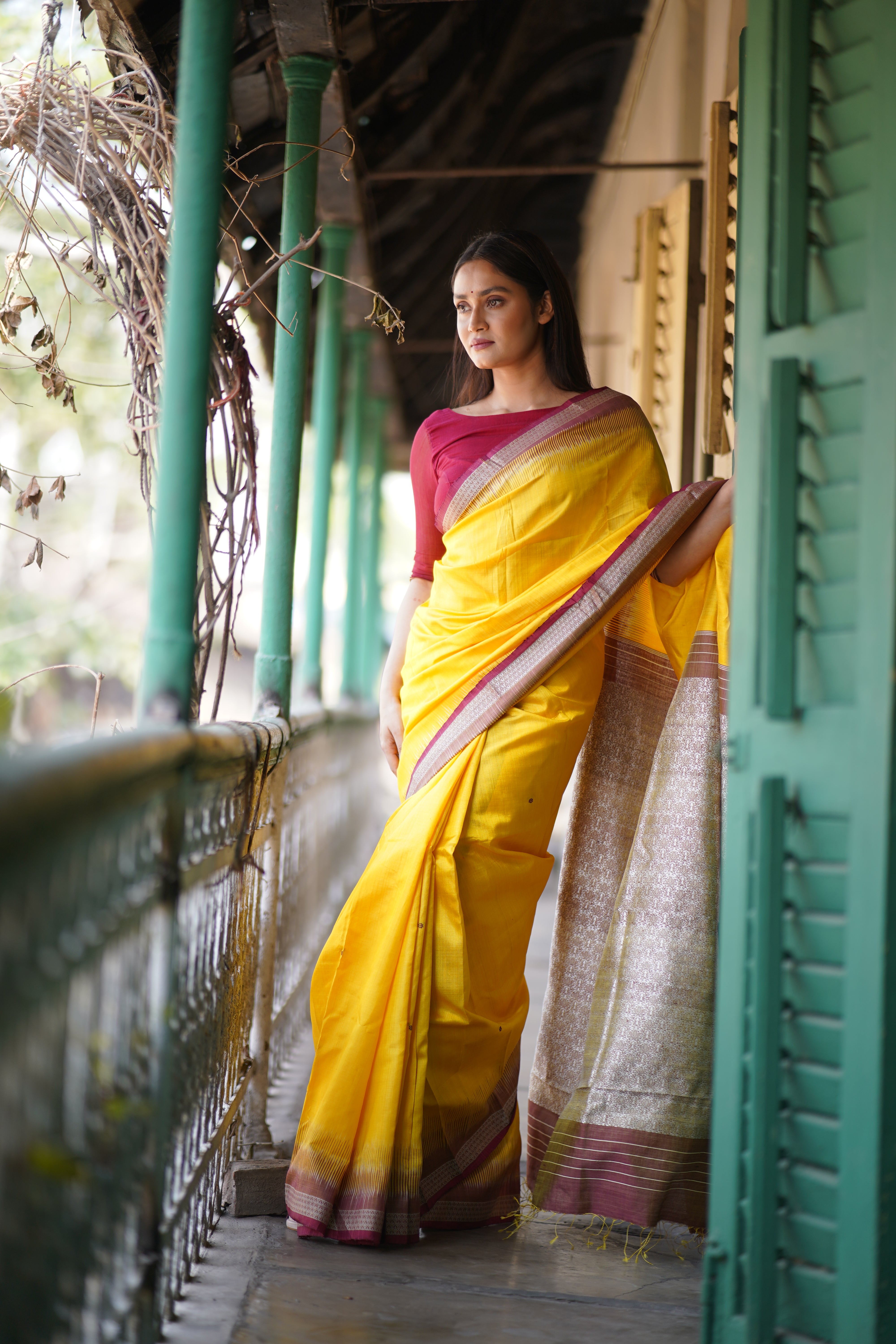 SAUNDH - Yellow