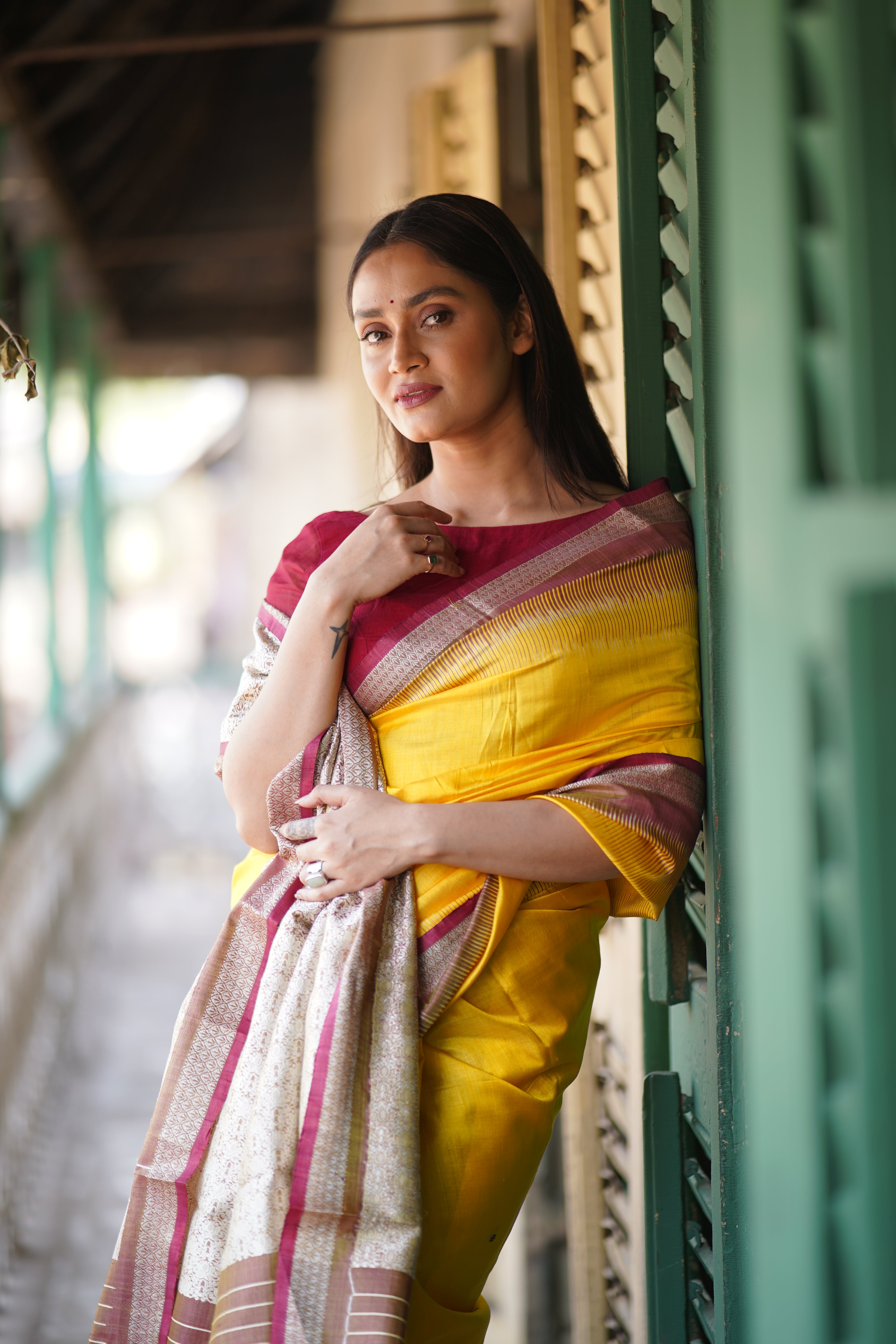 SAUNDH - Yellow