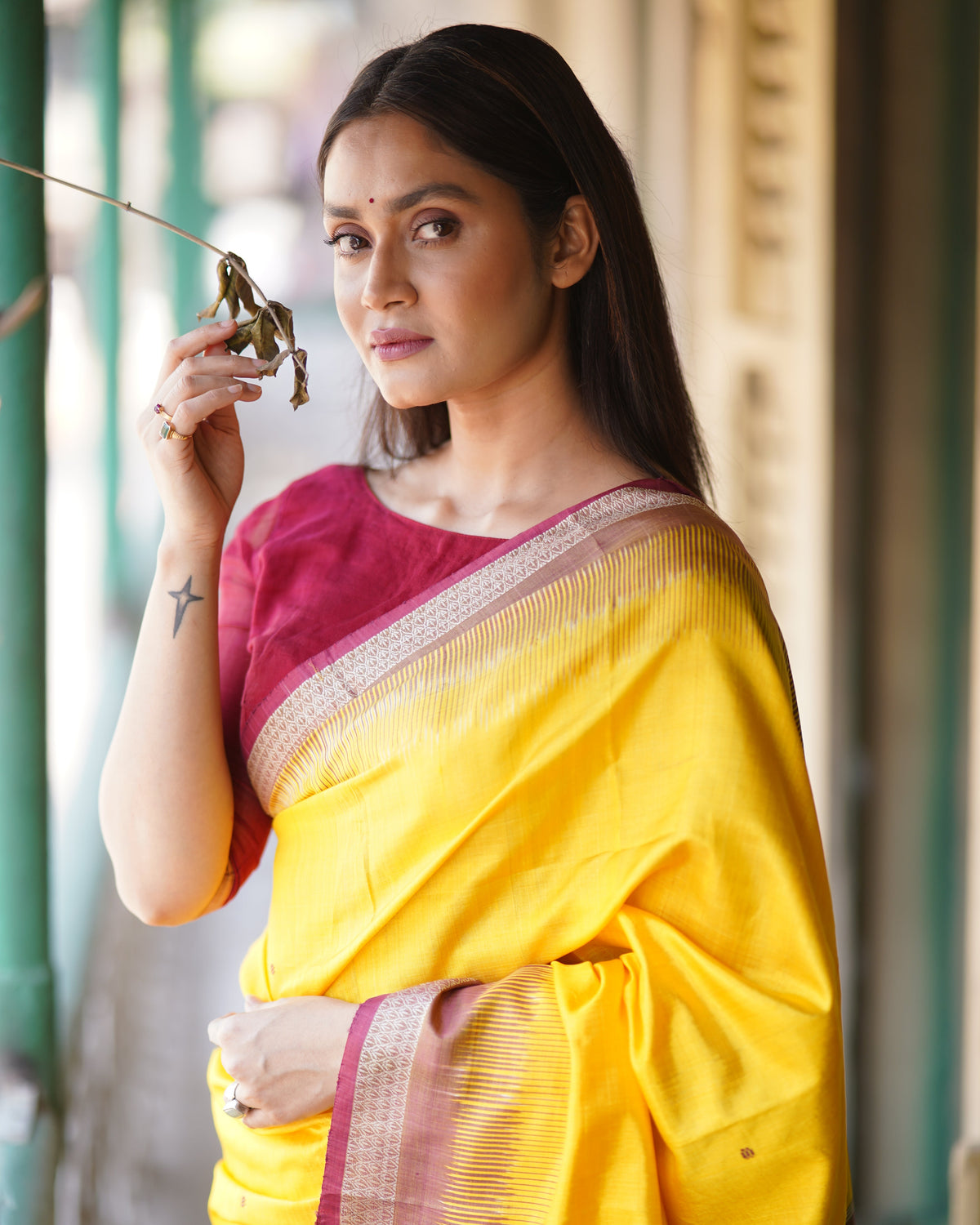 SAUNDH - Yellow