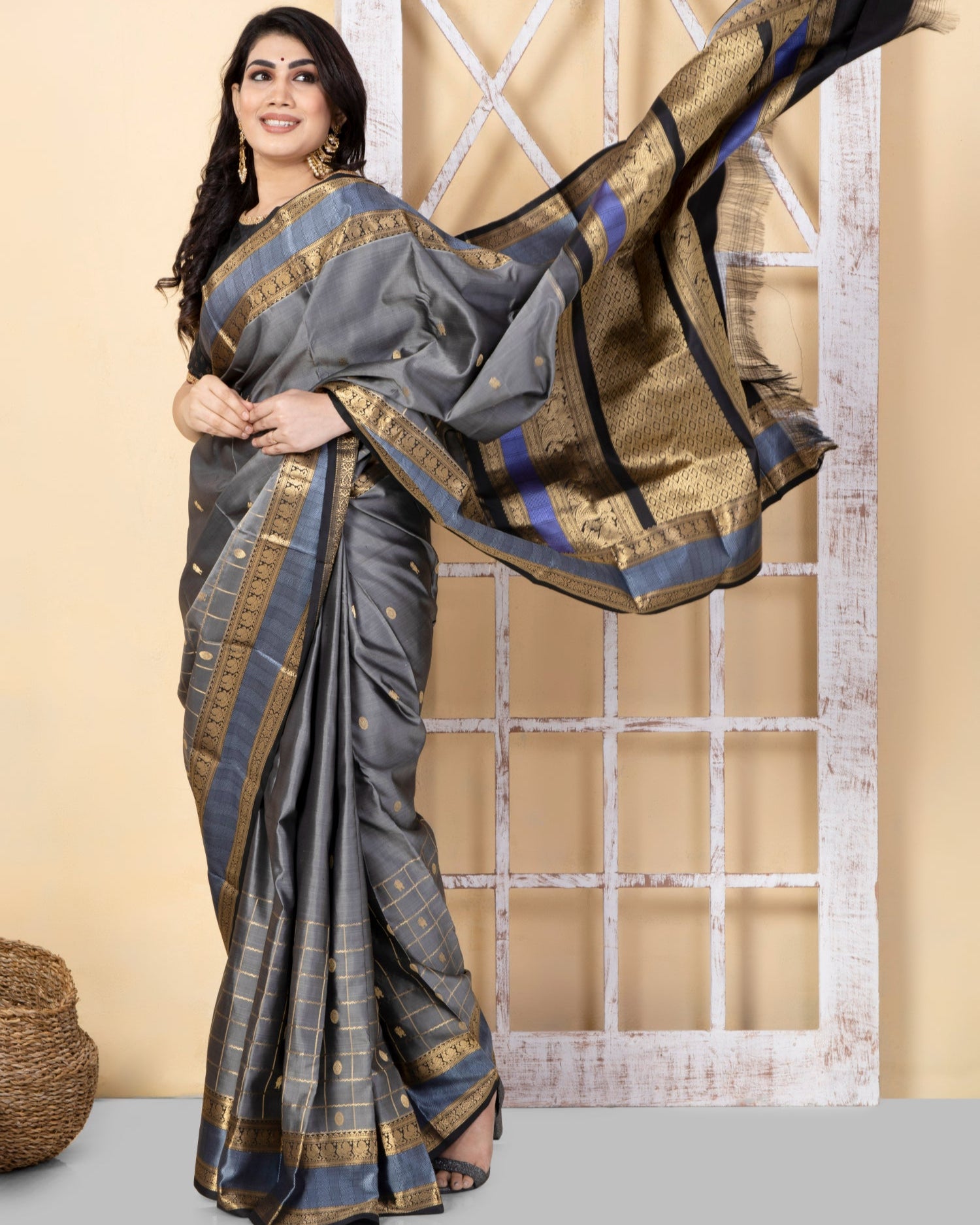CHAKRA YALI - Handwoven Pure Kanjivaram Silk Saree