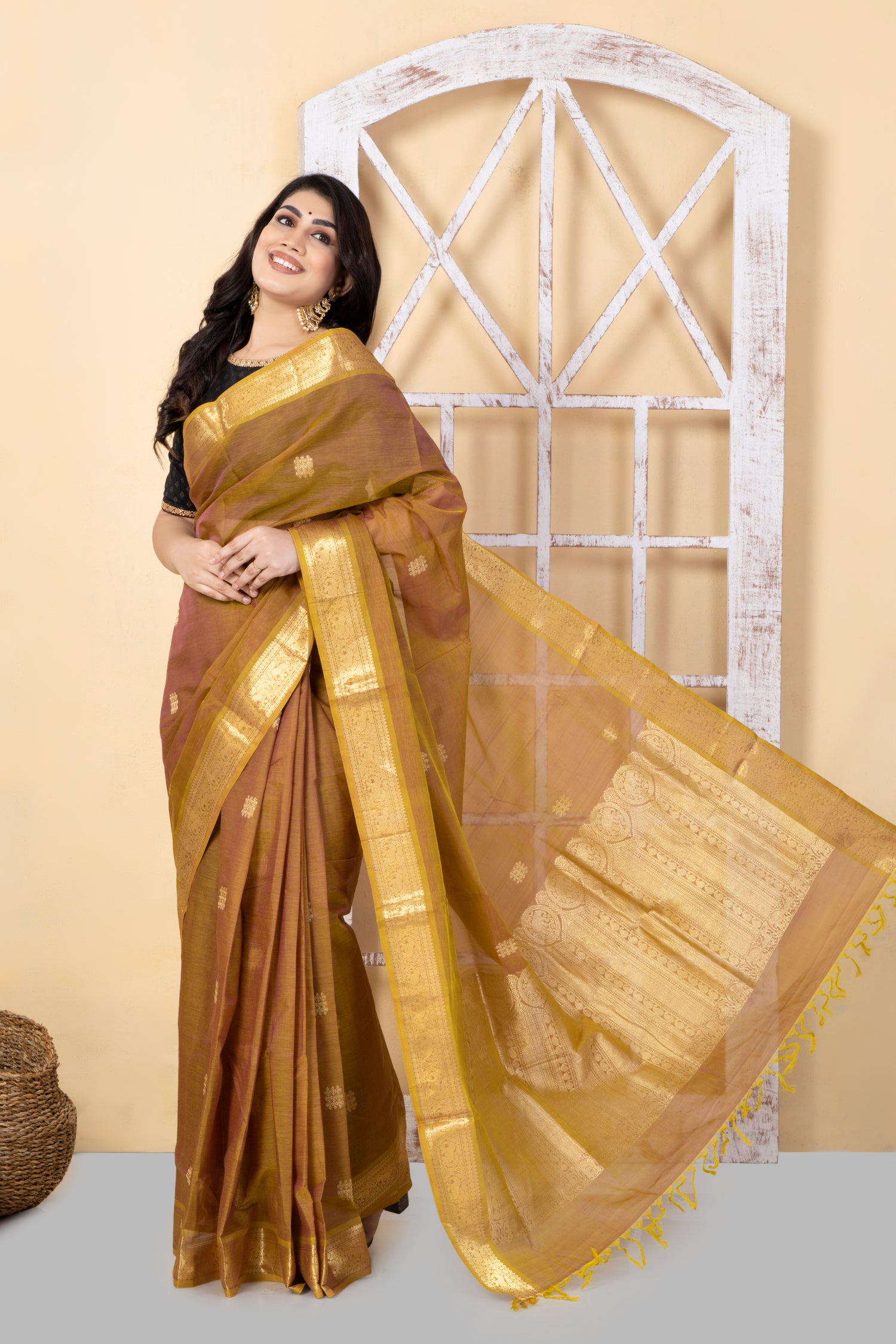 LIYA - Handwoven Kanjivaram SICO Saree